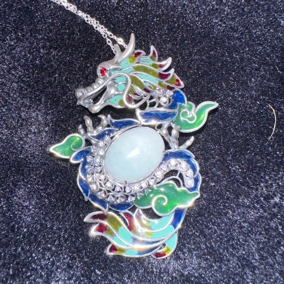 Jade and sterling silver pendant by Jade of Yesteryear - Picture 5 of 8